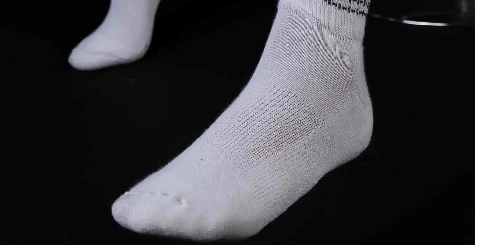 8 Reasons Why Cotton Socks are Best for Sensitive Skin – Villaininside